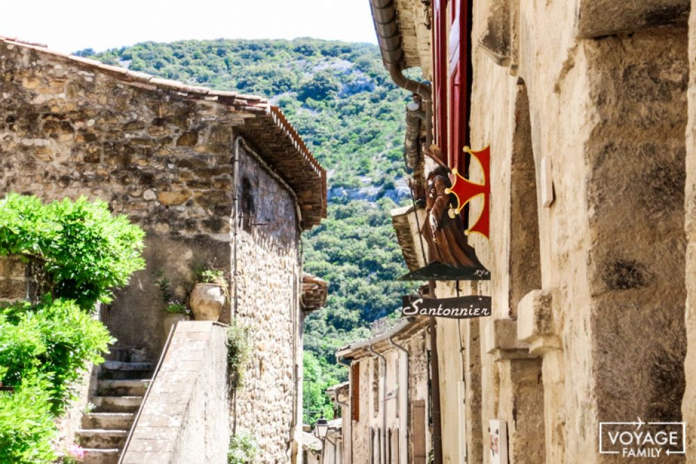 ruelles st guilhem le desert plus beau village de france herault